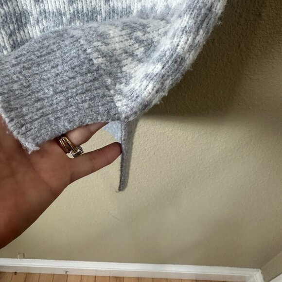 ABERCROMBIE & FITCH Super Soft Houndstooth Plaid Sweater Vest Size Small Grey - Picture 6 of 9